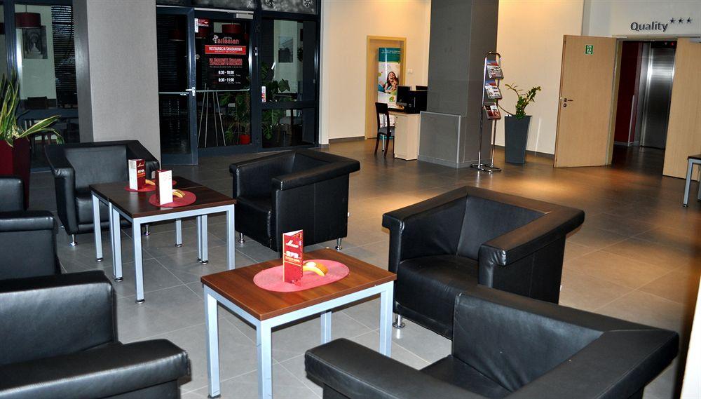 Economy Silesian Hotel Katowice Bagian luar foto
