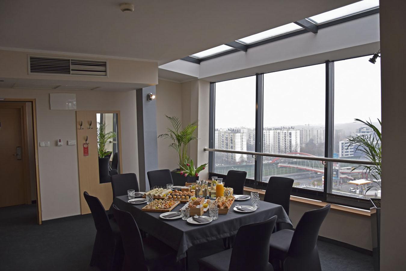 Economy Silesian Hotel Katowice Bagian luar foto