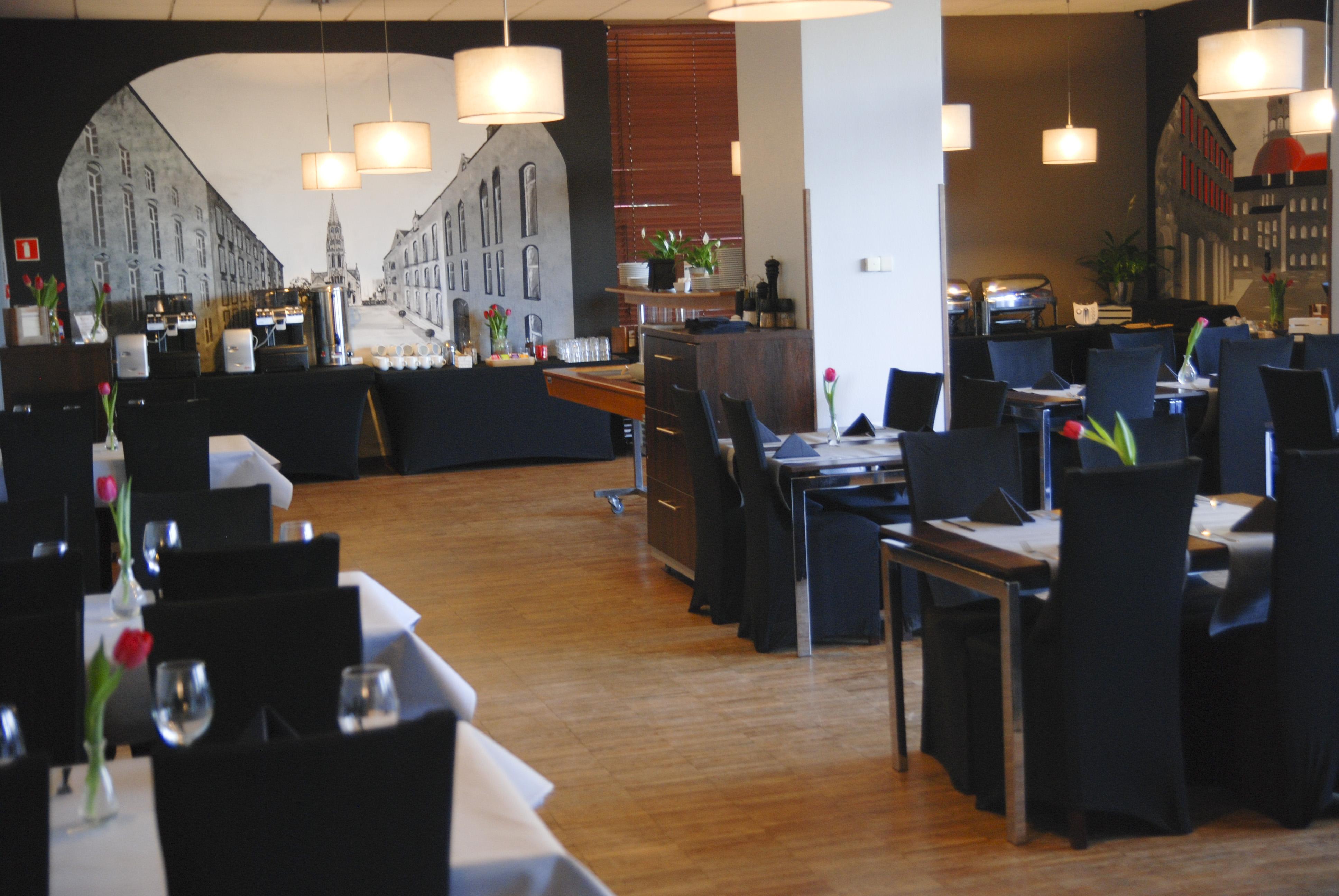 Economy Silesian Hotel Katowice Bagian luar foto
