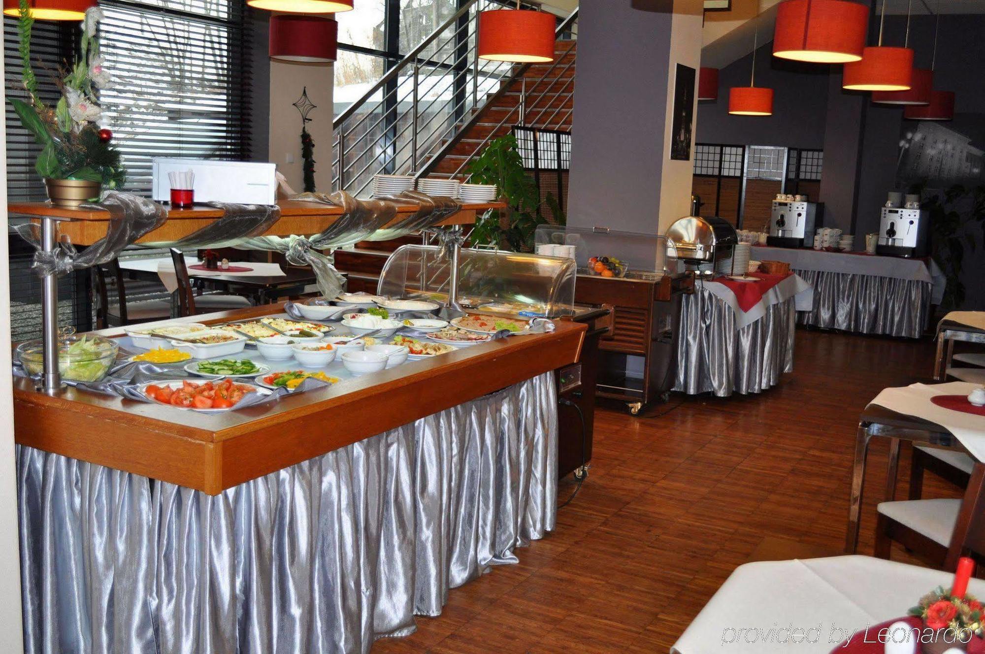 Economy Silesian Hotel Katowice Bagian luar foto