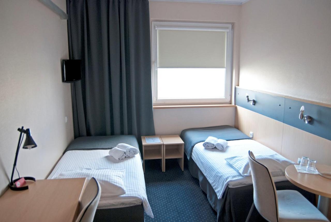 Economy Silesian Hotel Katowice Bagian luar foto